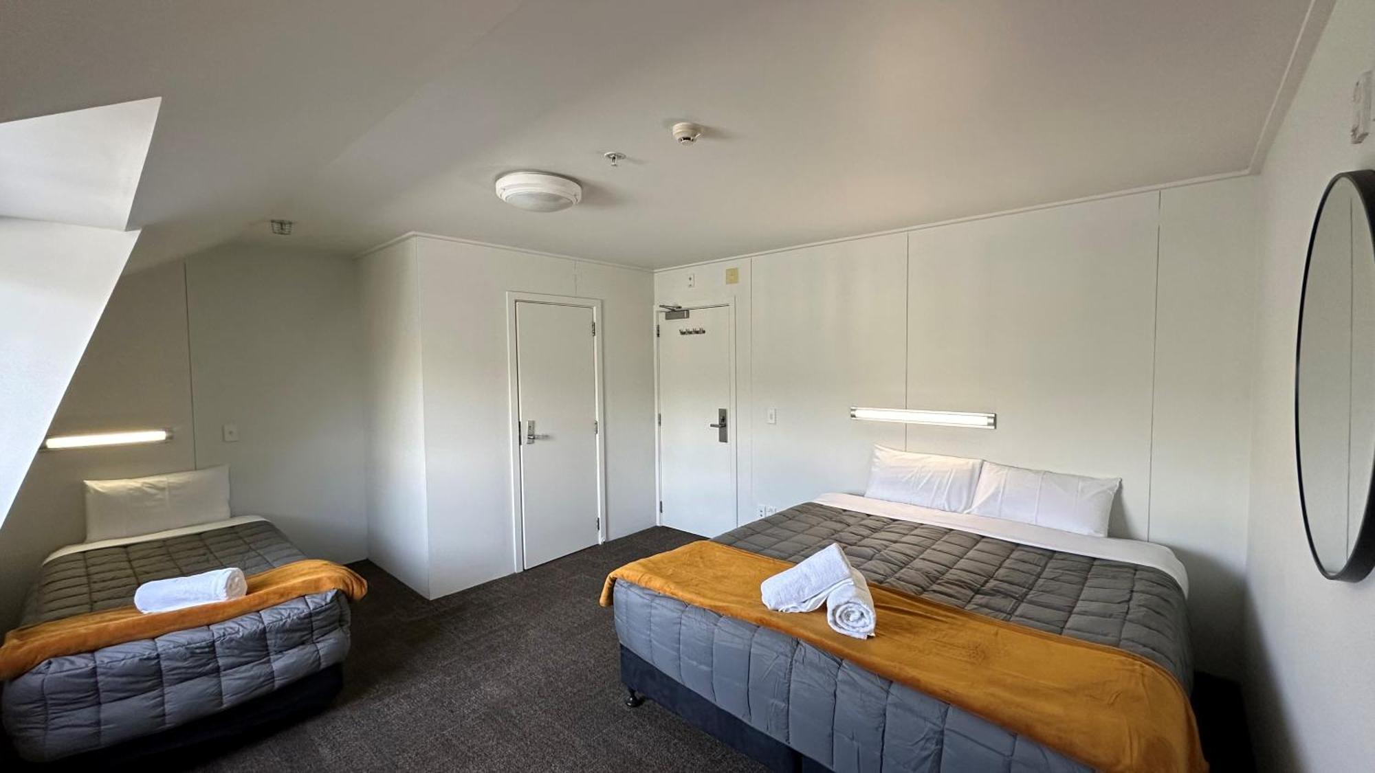 The Brownston Hostel Wanaka Exterior foto